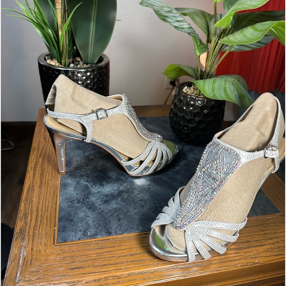 Antonio Melani silver diamond leather high heels size 10 - Picture 15 of 17